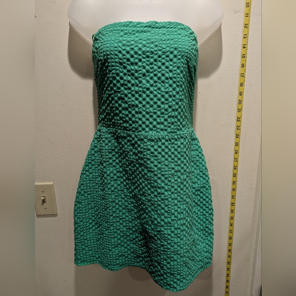 Le Lis Textured Strapless Dress in Green Size Medium